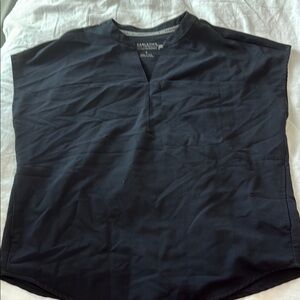 Women’s fabletics scrub top size small black